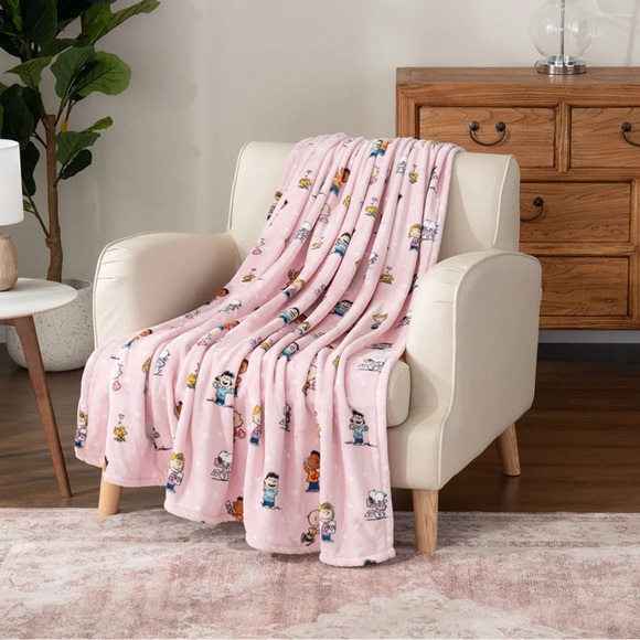 Peanuts VelvetLoft Throw, NWT - Picture 5 of 9